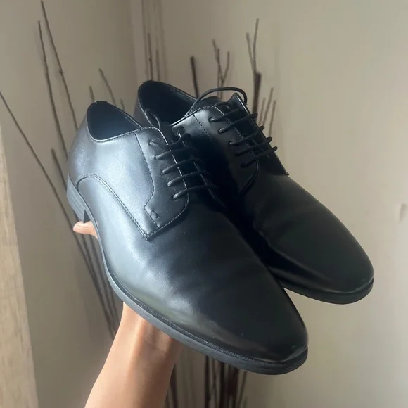 Zara Man Dress Shoe in black Size 42